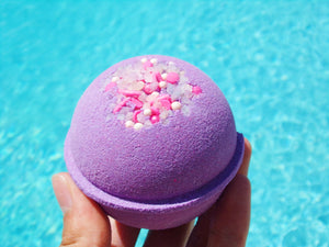 SUGAR PLUM BATH BOMB - Payton London Soap Co.